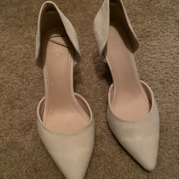 Cute Tan Work Heels - Picture 2 of 4